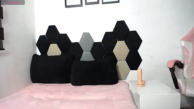 Lili_mdls's cam snapshot