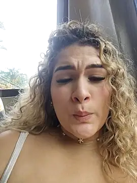 Sara_smiiith211's cam snapshot