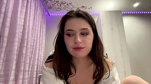 Freya_land's cam snapshot