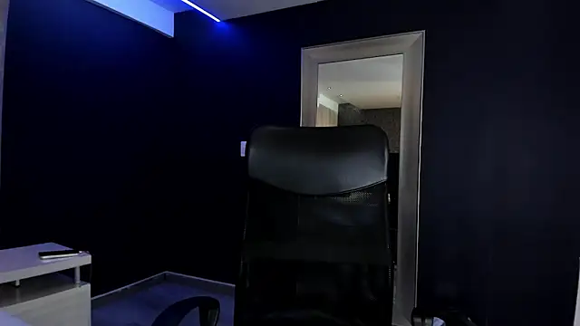 Liaevans__'s cam snapshot