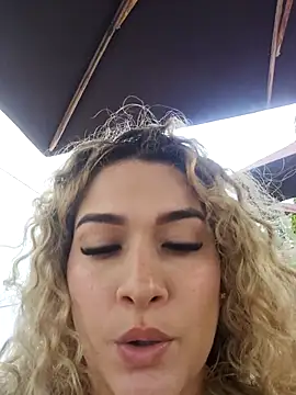 Sara_smiiith211's cam snapshot