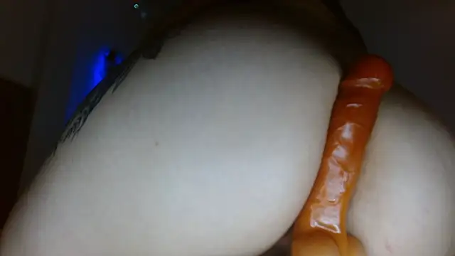 Meriilyn_Monroe724's cam snapshot