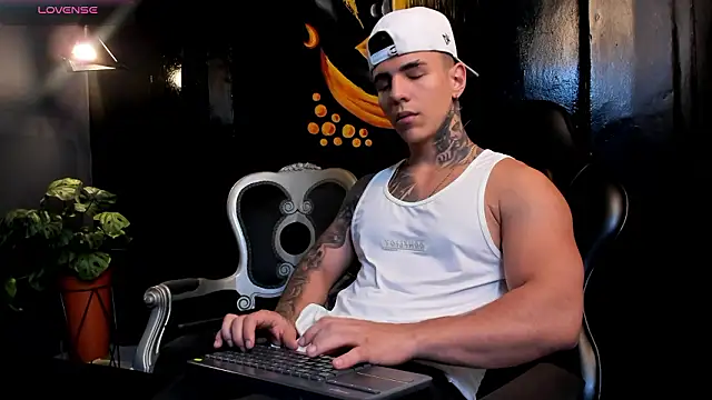 SalvatoreDmore's cam snapshot