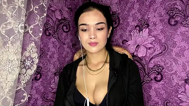 AylinBlush's cam snapshot