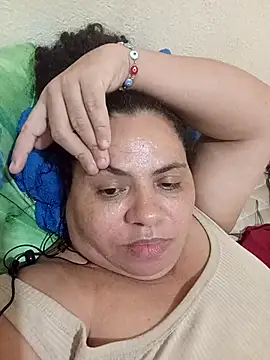 Ravena2290 live sex cam