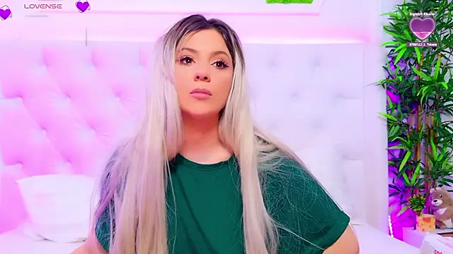 AriannaSins live sex cam