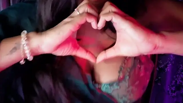 SilkenSundari's cam snapshot