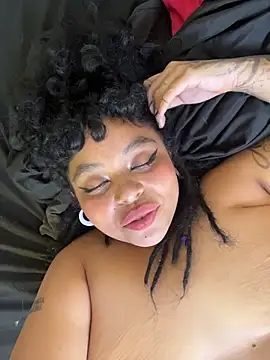 PrincessLauren420 live sex cam