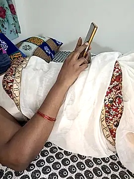 Tamil-hotwife's cam snapshot