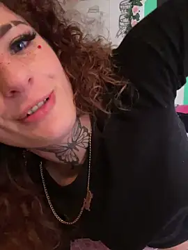 BlazyKitsune- live sex cam