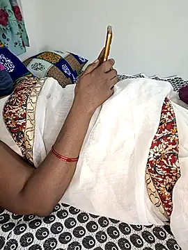 Tamil-hotwife's cam snapshot