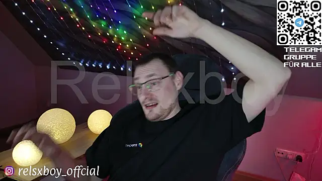 Relsxboy live sex cam