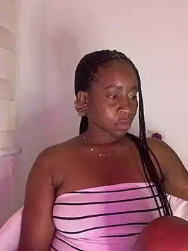 MISSMAYMADMYDAY's cam snapshot