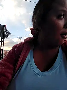 You-sexy-starr's cam snapshot