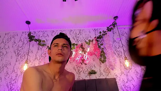 Bonny_and_carrot live sex cam
