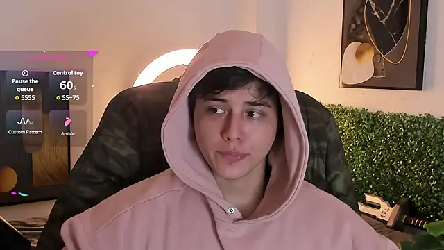 Thom_Ohtani live sex cam