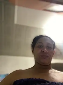 Carola-Ross live sex cam