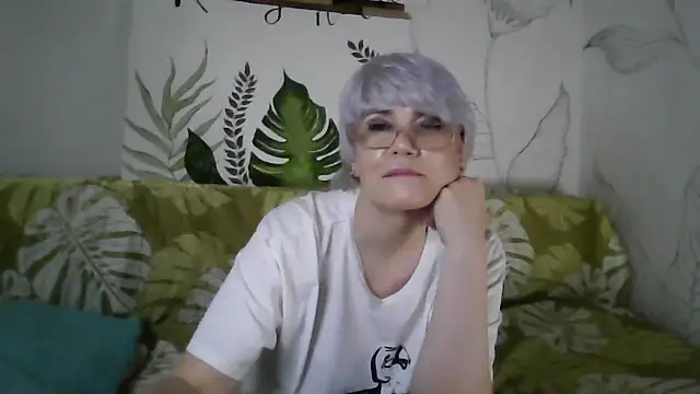 Catty_Lady's cam snapshot