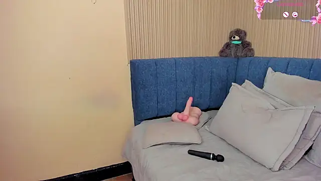 angel_ponce's cam snapshot