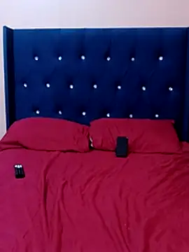 Luciouslips00 live sex cam