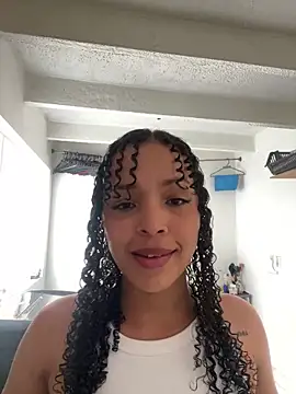 Yasmin777_'s cam snapshot