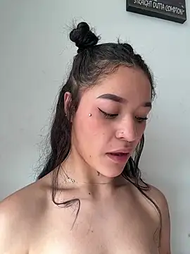 crystal_dlun's cam snapshot