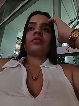 Julieth_hot-69's cam snapshot