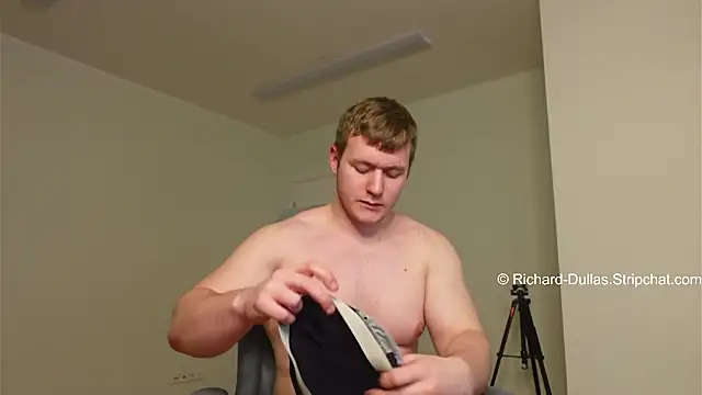 Richard_Dullas's cam snapshot