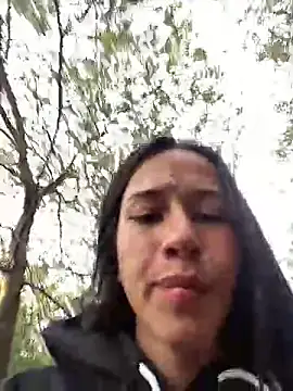 Laskhmi_ live sex cam