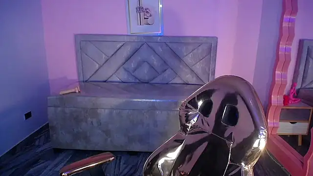 luciana_ch_2's cam snapshot