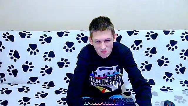 Lester_Broo live sex cam