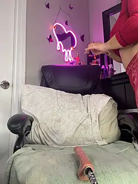 latina_curvy22's cam snapshot