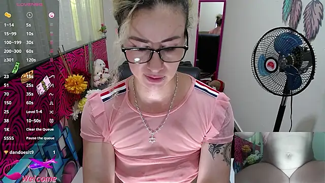 ViickySexy's cam snapshot