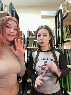 FroggyAnna's cam snapshot