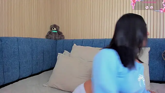 angel_ponce's cam snapshot