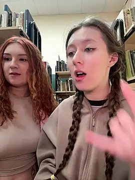 FroggyAnna's cam snapshot