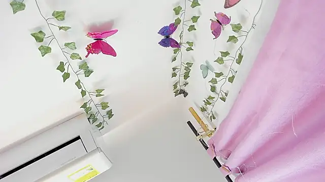 _Mia_Bloom's cam snapshot