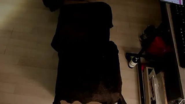 selene_red_'s cam snapshot