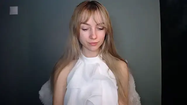 LuciaYoung's cam snapshot