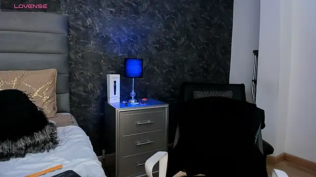 Bella_Evans_'s cam snapshot