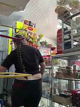 IAM_VALERI's cam snapshot