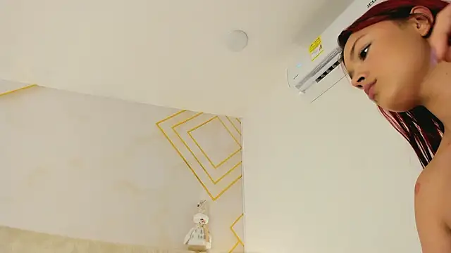 Martinaa_Garcia's cam snapshot