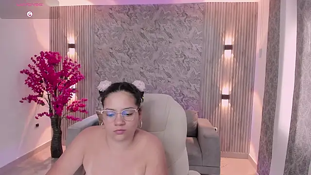 karlie_small's cam snapshot