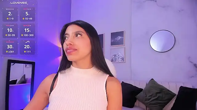 Tiffany_Low's cam snapshot