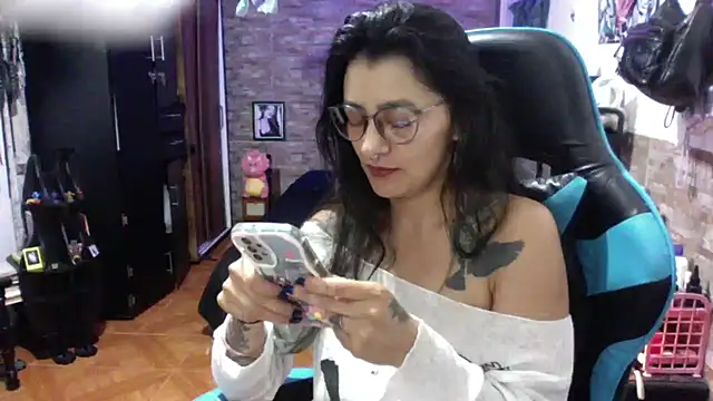 AngelaQueen_'s cam snapshot