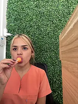 Sara__Secret's cam snapshot