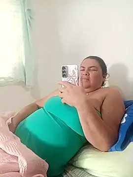 yaneth_'s cam snapshot