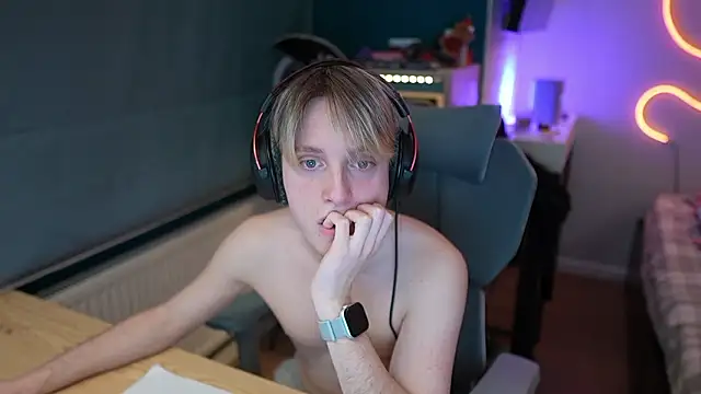 Alexycutie live sex cam