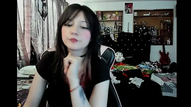 Maki_Zein_'s cam snapshot