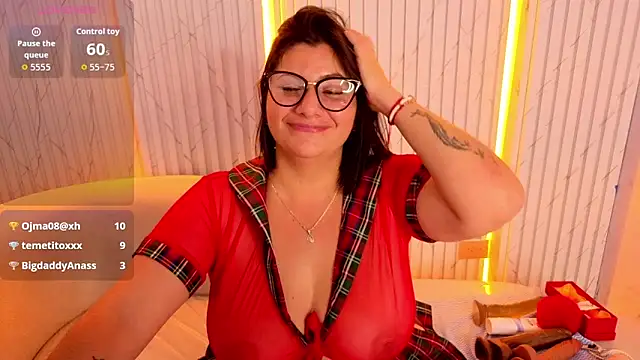 angele_roux_tp's cam snapshot